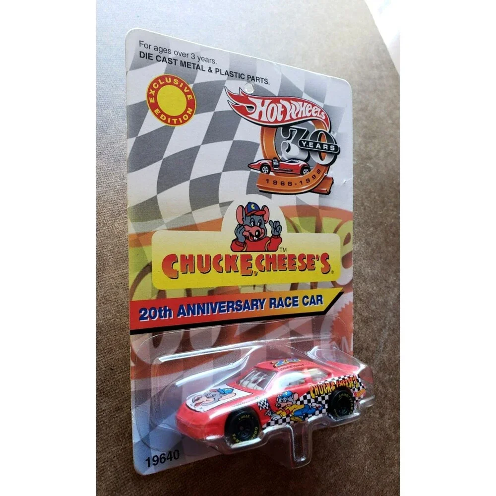 Hot Wheels CHUCK E. CHEESE'S PONTIAC GRAND PRIX 20Th. ANNIVERSARY RACE CAR 1:64